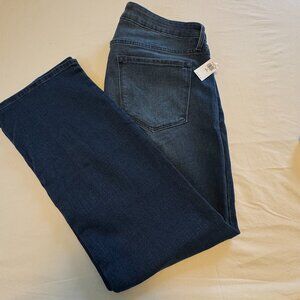 NWT Old Navy Mid-Rise Wow Boot-Cut Jeans • Size 14 Short • 0120